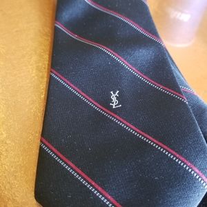 Men’s YVES Saint Laurent tie
